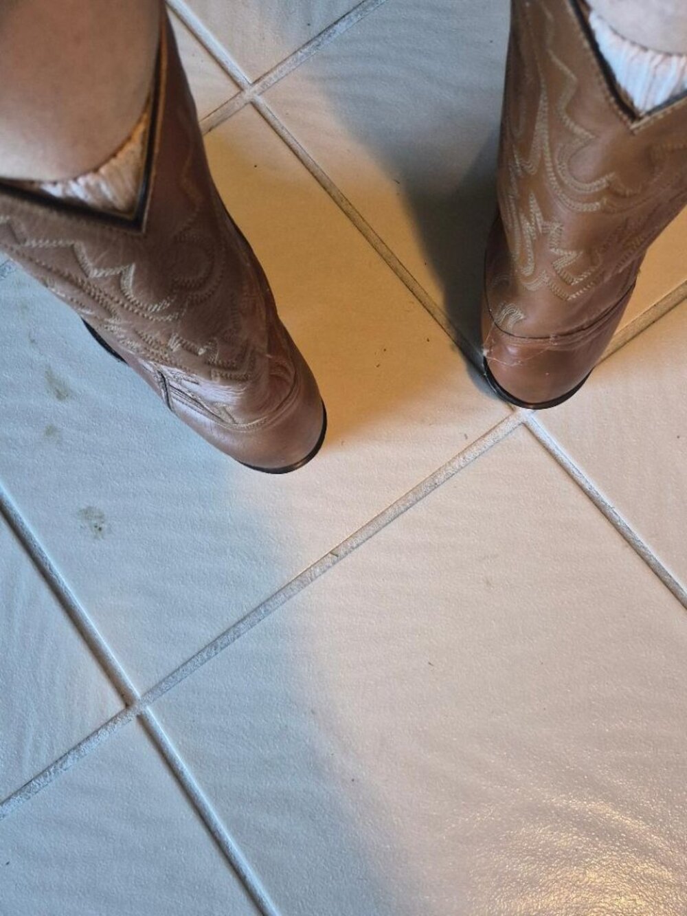 Vintage Authentic Leather Boots in Light  Brown: